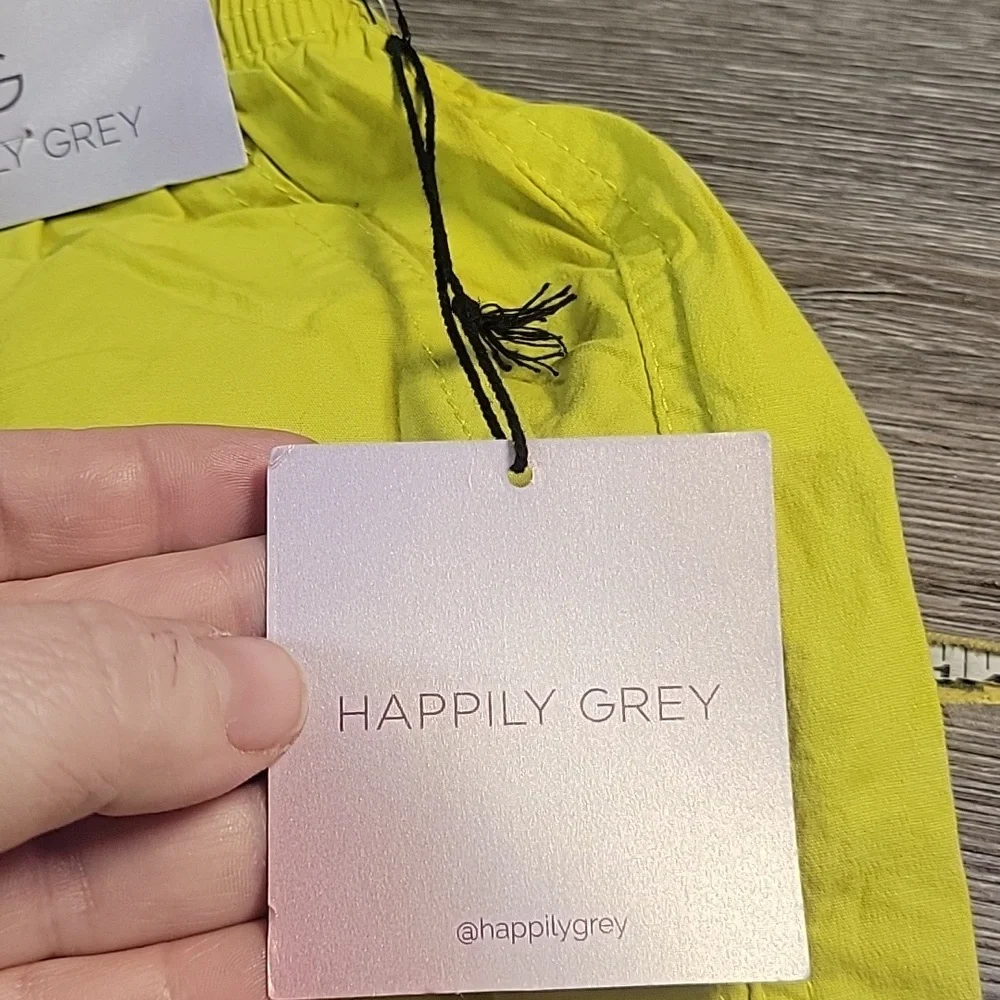 Happily Grey Women's‎ Parachute Cargo Pants in Yellow Size Medium - Picture 7 of 8